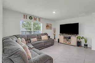 10463 Baylor Dr, Spring Hill, FL 34608 - Photo 14