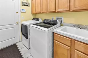 28 Camelot Ridge Dr, Brandon, FL 33511 - Photo 24
