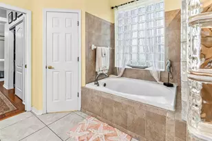28 Camelot Ridge Dr, Brandon, FL 33511 - Photo 42