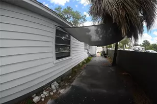 366 45th Ave N, Saint Petersburg, FL 33703 - Photo 16