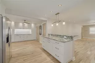 908 Cara Dr, Largo, FL 33771 - Photo 14