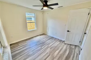 3530 51st Ave N, Saint Petersburg, FL 33714 - Photo 14