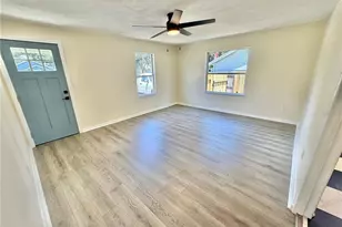 3530 51st Ave N, Saint Petersburg, FL 33714 - Photo 4