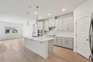 157 Sun Chaser Dr, Nokomis, FL 34275 - Photo 2