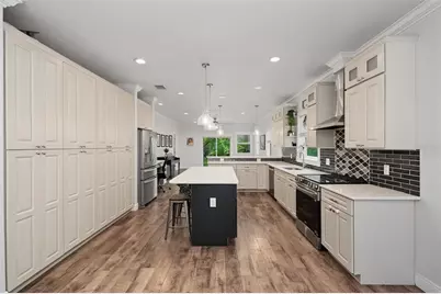 170 E Spruce Street, Tarpon Springs, FL 34689 - Photo 18