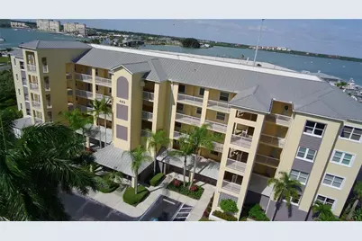 423 150th Avenue #1501, Madeira Beach, FL 33708 - Photo 2
