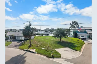 1301 Sea Gull Drive S, Saint Petersburg, FL 33707 - Photo 10