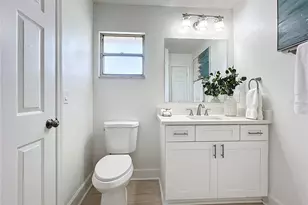 3932 Ashwood Ln, Sarasota, FL 34232 - Photo 20