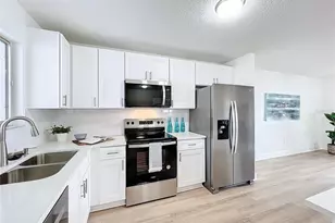 3932 Ashwood Ln, Sarasota, FL 34232 - Photo 4