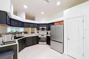 1124 Split Silk St, Valrico, FL 33594 - Photo 10