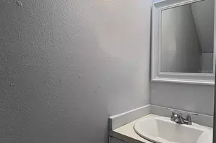 13045 Londondary Pl, Tampa, FL 33612 - Photo 10