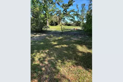 4049 45th Avenue N, Saint Petersburg, FL 33714 - Photo 2