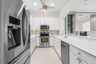 1015 Chelsea Greens Ct, Sun City Center, FL 33573 - Photo 12