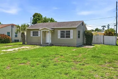 701 59th Street S, Gulfport, FL 33707 - Photo 2
