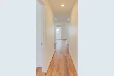 1200 40th Street S, Saint Petersburg, FL 33711 - Photo 10