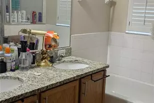 11731 Mango Cross Ct, Seffner, FL 33584 - Photo 12