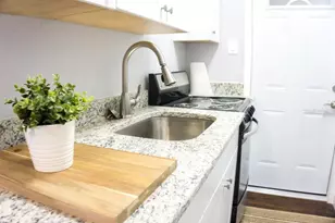 700 1st St N, Saint Petersburg, FL 33701 - Photo 4