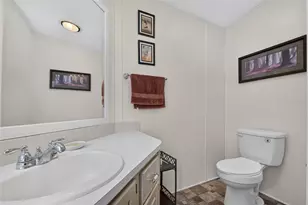 39200 Ola Ave, Zephyrhills, FL 33542 - Photo 26