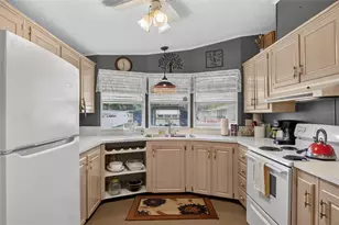 39200 Ola Ave, Zephyrhills, FL 33542 - Photo 16