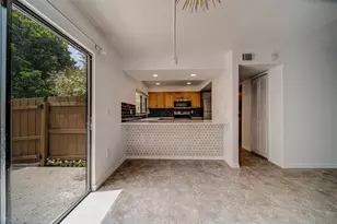9209 Seminole Blvd, Seminole, FL 33772 - Photo 10