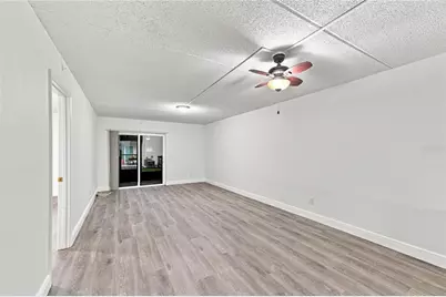3807 N Oak Drive #D41, Tampa, FL 33611 - Photo 6