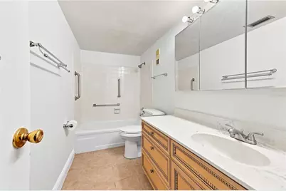 3807 N Oak Drive #D41, Tampa, FL 33611 - Photo 18