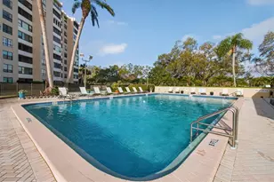 2621 Cove Cay Dr, Clearwater, FL 33760 - Photo 16