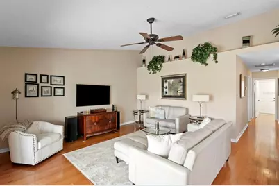 14607 Village Glen Circle, Tampa, FL 33618 - Photo 14
