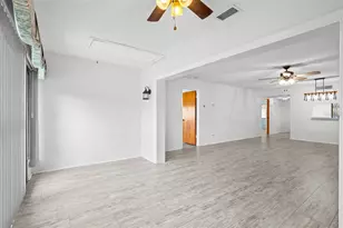 2502 Royal Pines Cir, Clearwater, FL 33763 - Photo 14