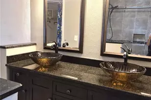 9913 W Bay St, Seminole, FL 33776 - Photo 30