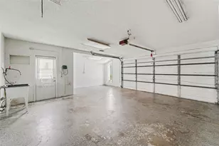 8422 Spring Hill Dr, Spring Hill, FL 34608 - Photo 20