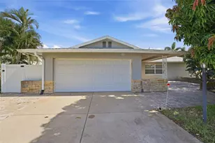 14233 102nd Ave, Largo, FL 33774 - Photo 4
