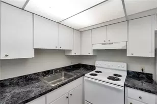 201 Kings Blvd, Sun City Center, FL 33573 - Photo 4