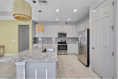 30801 Parrot Reef Court, Wesley Chapel, FL 33545 - Photo 16