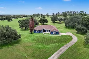 37616 Sky Ridge Cir, Dade City, FL 33525 - Photo 2