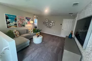 7568 Hydrangea Ln, Wesley Chapel, FL 33545 - Photo 6