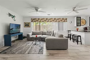 105 Adalia Ave, Tampa, FL 33606 - Photo 8