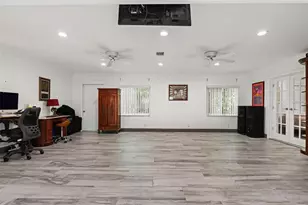 105 Adalia Ave, Tampa, FL 33606 - Photo 12