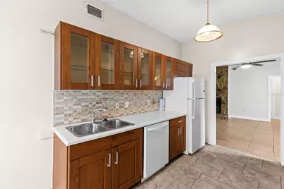 629 Stillview Circle, Brandon, FL 33510 - Photo 10