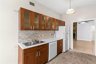 629 Stillview Cir, Brandon, FL 33510 - Photo 10