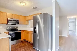 2245 Fluorshire Dr, Brandon, FL 33511 - Photo 10