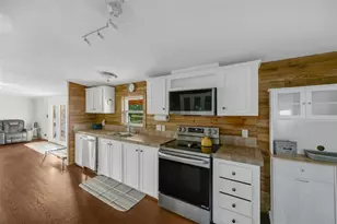 3858 E Knights Griffin Rd, Plant City, FL 33565 - Photo 6