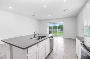 398 Mangrove Shade Cir, Apollo Beach, FL 33572 - Photo 8