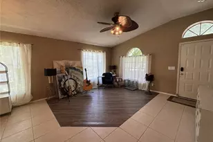 348 Fountainview Cir, Oldsmar, FL 34677 - Photo 4