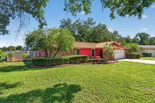 13497 Oval Dr E, Largo, FL 33774 - Photo 22