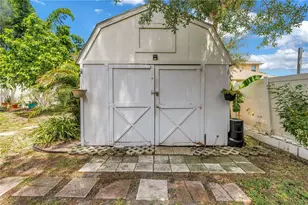 2711 W Fig St, Tampa, FL 33609 - Photo 40