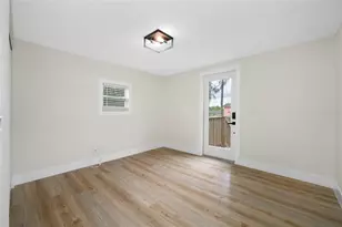 2547 Kingston St S, Saint Petersburg, FL 33711 - Photo 26