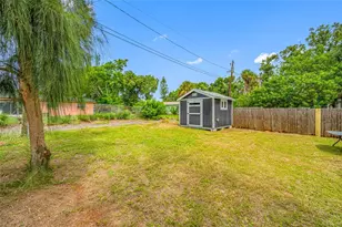2547 Kingston St S, Saint Petersburg, FL 33711 - Photo 30