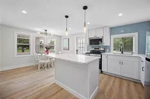 2547 Kingston St S, Saint Petersburg, FL 33711 - Photo 6