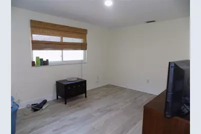 1874 Wateroak Drive W, Clearwater, FL 33764 - Photo 12